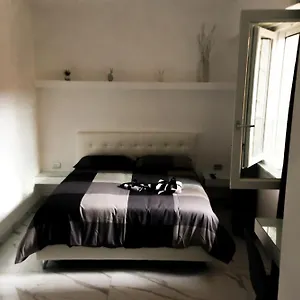 Bed & Breakfast Alma House, Portici